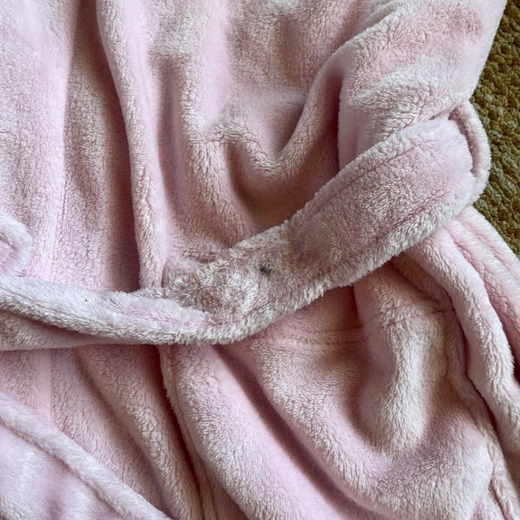 Cozy PINK robe with hood and front pockets. Size M/L - Picture 3 of 6